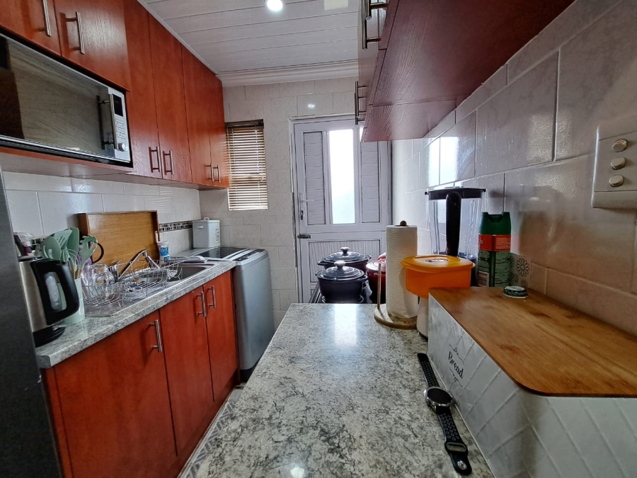2 Bedroom Property for Sale in Electric City Western Cape